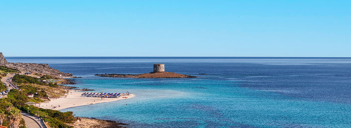 A 200 metri dalla spiaggia 