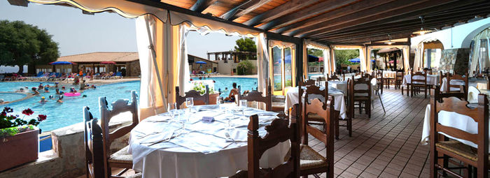 A 800 metri dalla spiaggia, navetta inclusa