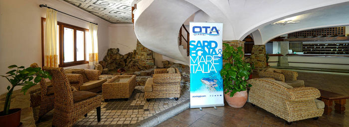 A 800 metri dalla spiaggia, navetta inclusa