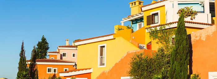 Sulla lunga spiaggia di sabbia finissima