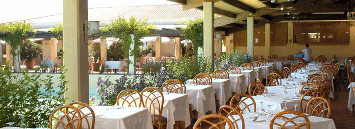 Sulla lunga spiaggia di sabbia finissima