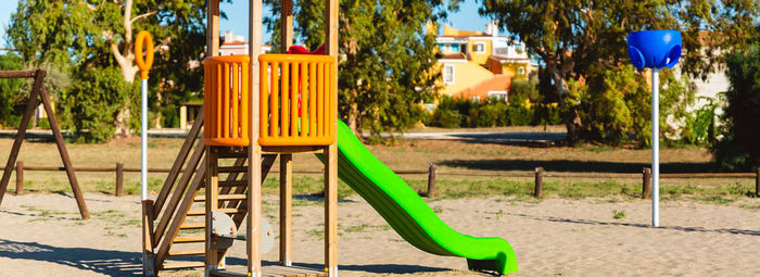 Sulla lunga spiaggia di sabbia finissima
