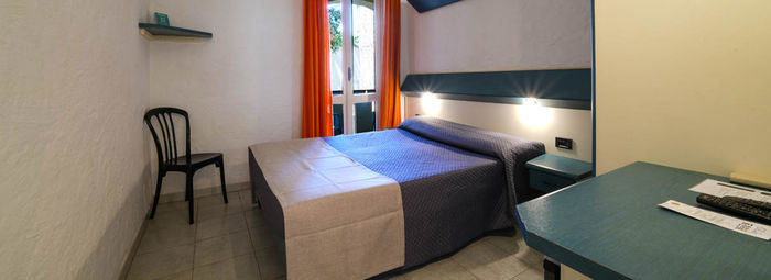 Costa Smeralda low budget