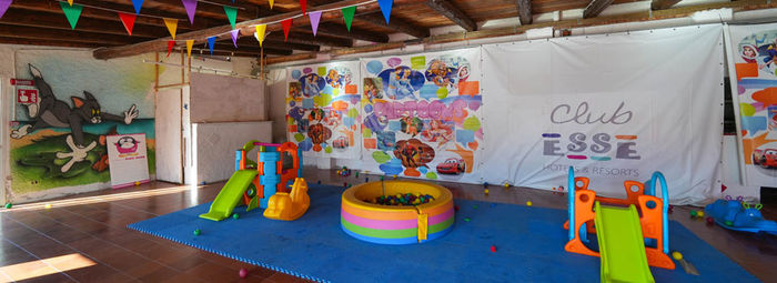 Costa Smeralda low budget