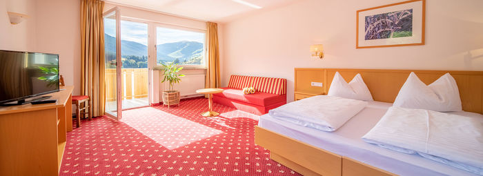 Sci e wellness a 100 metri dal Lago di Valdaora