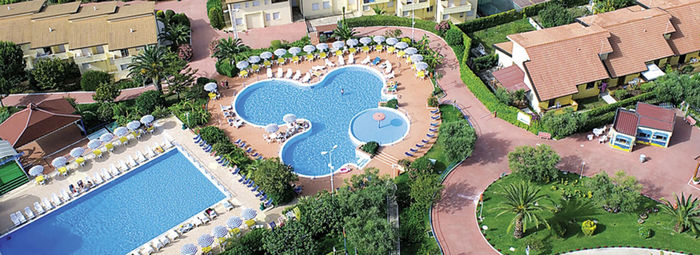 A 2,8 km dalla spiaggia, navetta inclusa