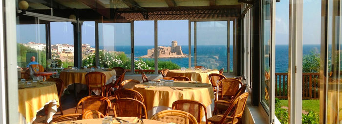 Mare cristallino e panorama incantevole