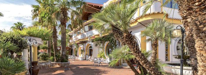 Affacciato sulla Costa degli Dei