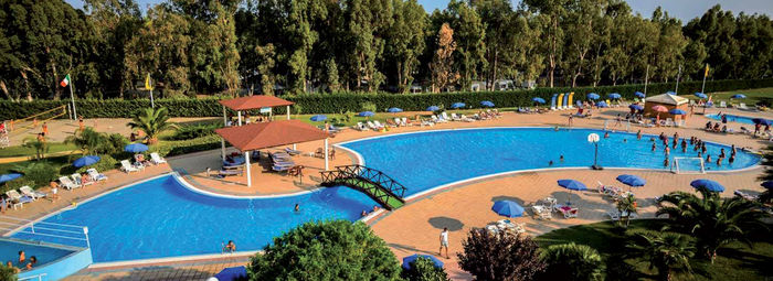 Affacciato sul Mar Ionio