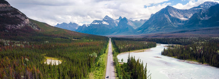 Ovest canadese iconico: tra parchi, laghi, balene e città