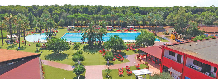 A 700 metri dalla spiaggia