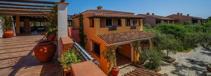 A 300 metri dalla spiaggia