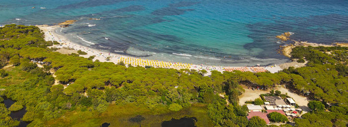 A 300 metri dalla spiaggia