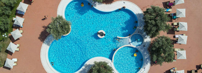 A 300 metri dalla spiaggia