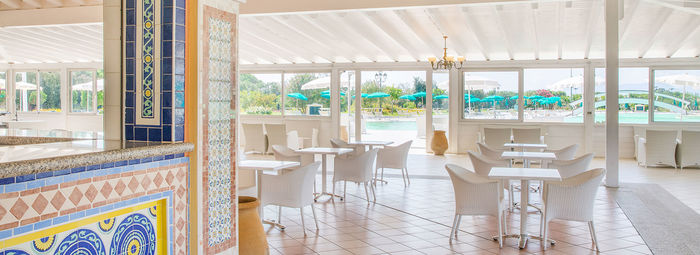 Ampio parco piscine e spiaggia a 150 metri