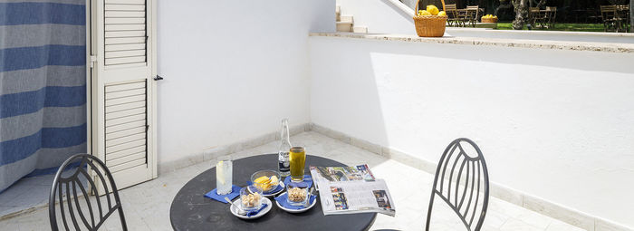Tra i limoneti con vista sul mare di Procida