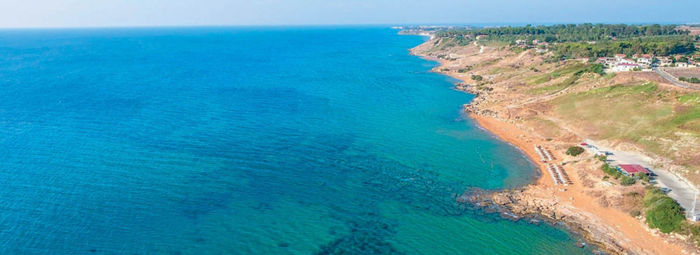 A 300 metri dalla spiaggia