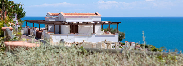 Vista incantevole sulla Baia di Mattinata