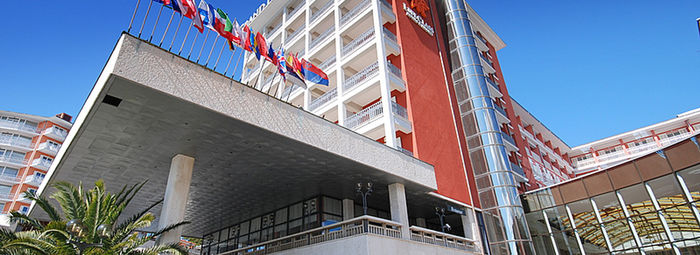 Affacciato sul porto