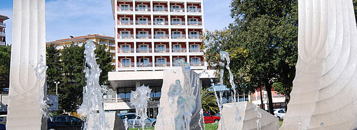 Affacciato sul porto