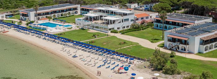 In perfetto stile mediterraneo, direttamente sul mare