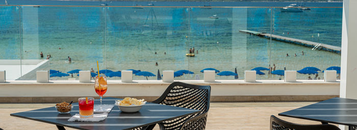 In perfetto stile mediterraneo, direttamente sul mare