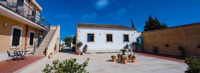 Antica masseria siciliana nell'oasi di Vendicari