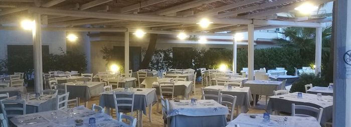 Affacciato sul mare della Sicilia barocca, tra spiagge dorate e borghi senza tempo