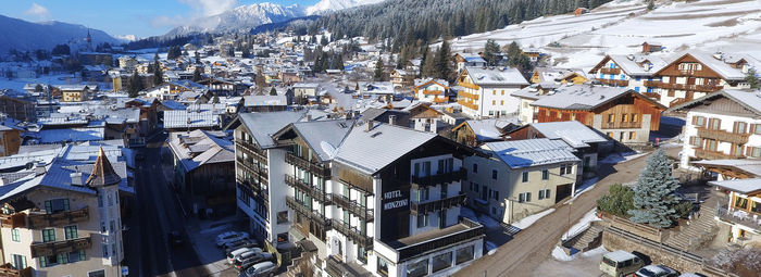 In Val di fassa, a 800 metri dalle piste da sci