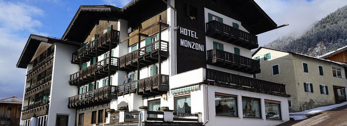 In Val di fassa, a 800 metri dalle piste da sci