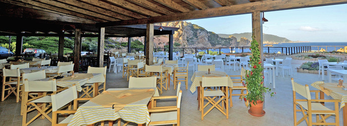 Hotel di charme, panorama unico, a 700 metri dalla spiaggia di Li Cossi