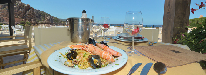 Hotel di charme, panorama unico, a 700 metri dalla spiaggia di Li Cossi