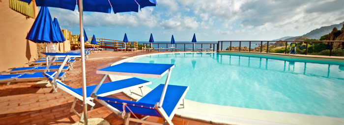 Hotel di charme, panorama unico, a 700 metri dalla spiaggia di Li Cossi