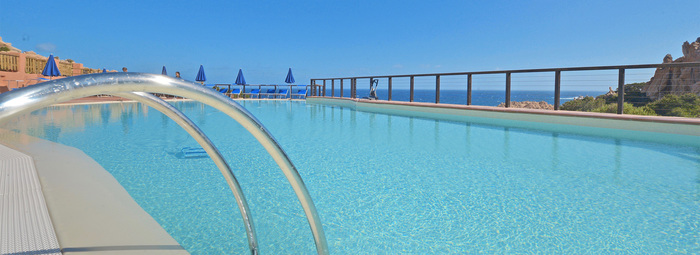 Hotel di charme, panorama unico, a 700 metri dalla spiaggia di Li Cossi