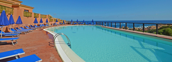 Hotel di charme, panorama unico, a 700 metri dalla spiaggia di Li Cossi