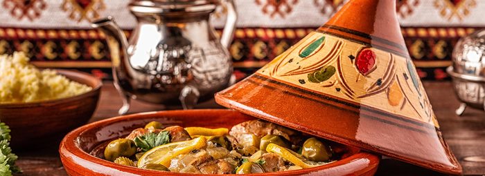 Marrakech in riad, con pranzo tipico, cena in palazzo storico e lezione di cucina