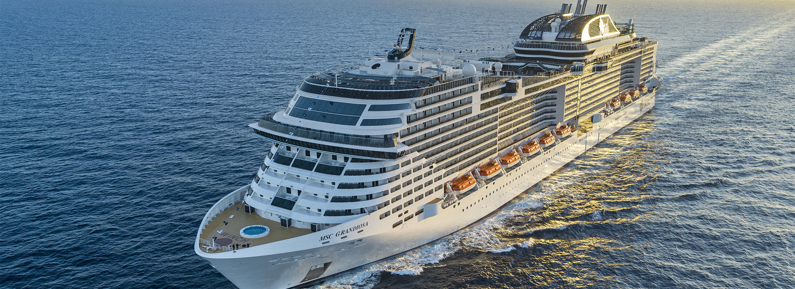 Naviga per mari e oceani con la comodità della crociera