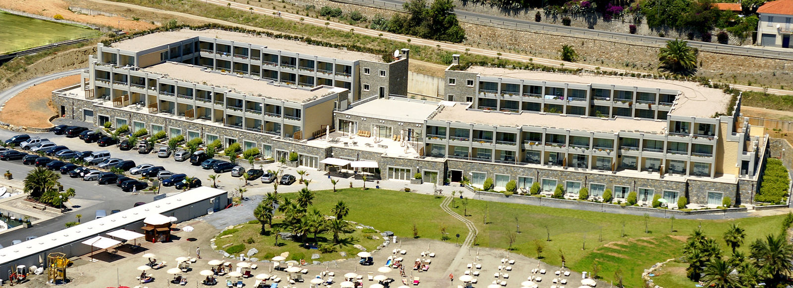 Elegante e raffinato, a pochi metri dal mare, Mezza pensione, servizio spiaggia incluso, 1 notte da € 65