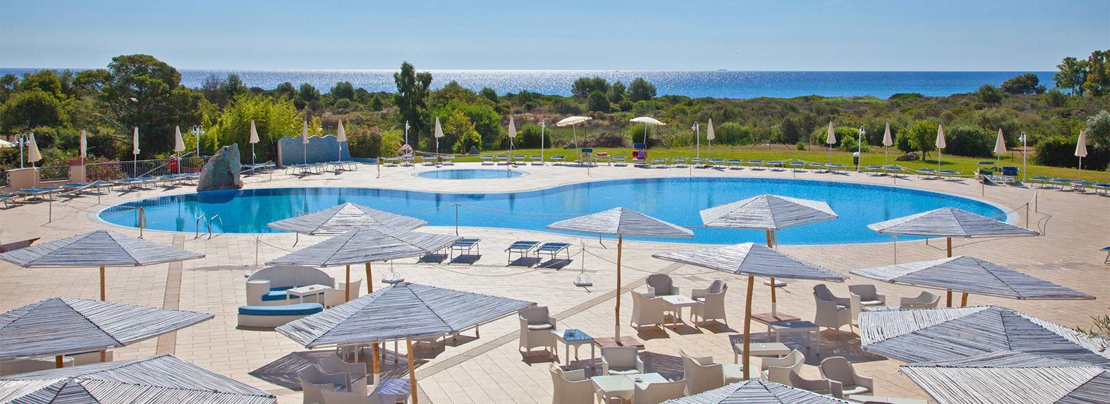 Hotel Baia Del Porto 4*, pensione completa, servizio spiaggia, volo incluso, 7 notti da €635